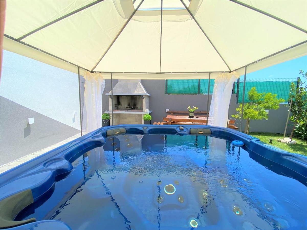 Lux Apartment Sea Shell With Jacuzzi Макарска Екстериор снимка