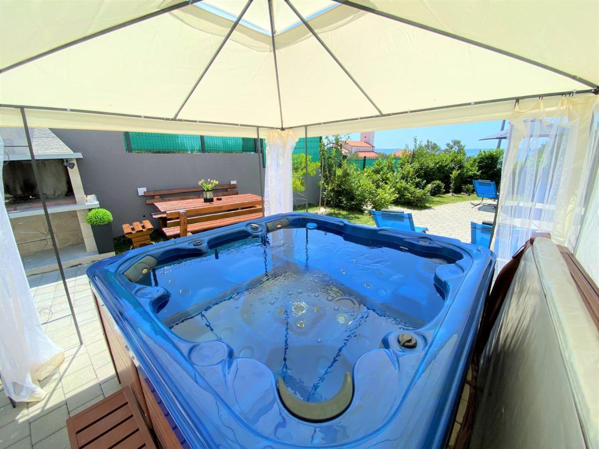 Lux Apartment Sea Shell With Jacuzzi Макарска Екстериор снимка