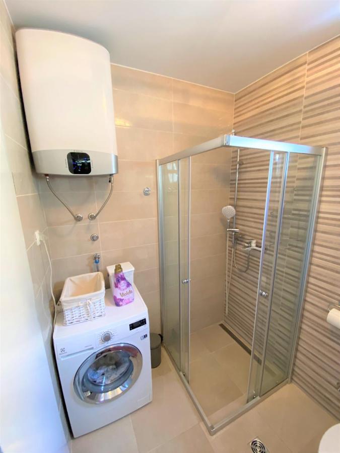 Lux Apartment Sea Shell With Jacuzzi Макарска Екстериор снимка