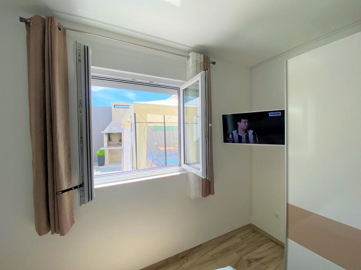 Lux Apartment Sea Shell With Jacuzzi Макарска Екстериор снимка